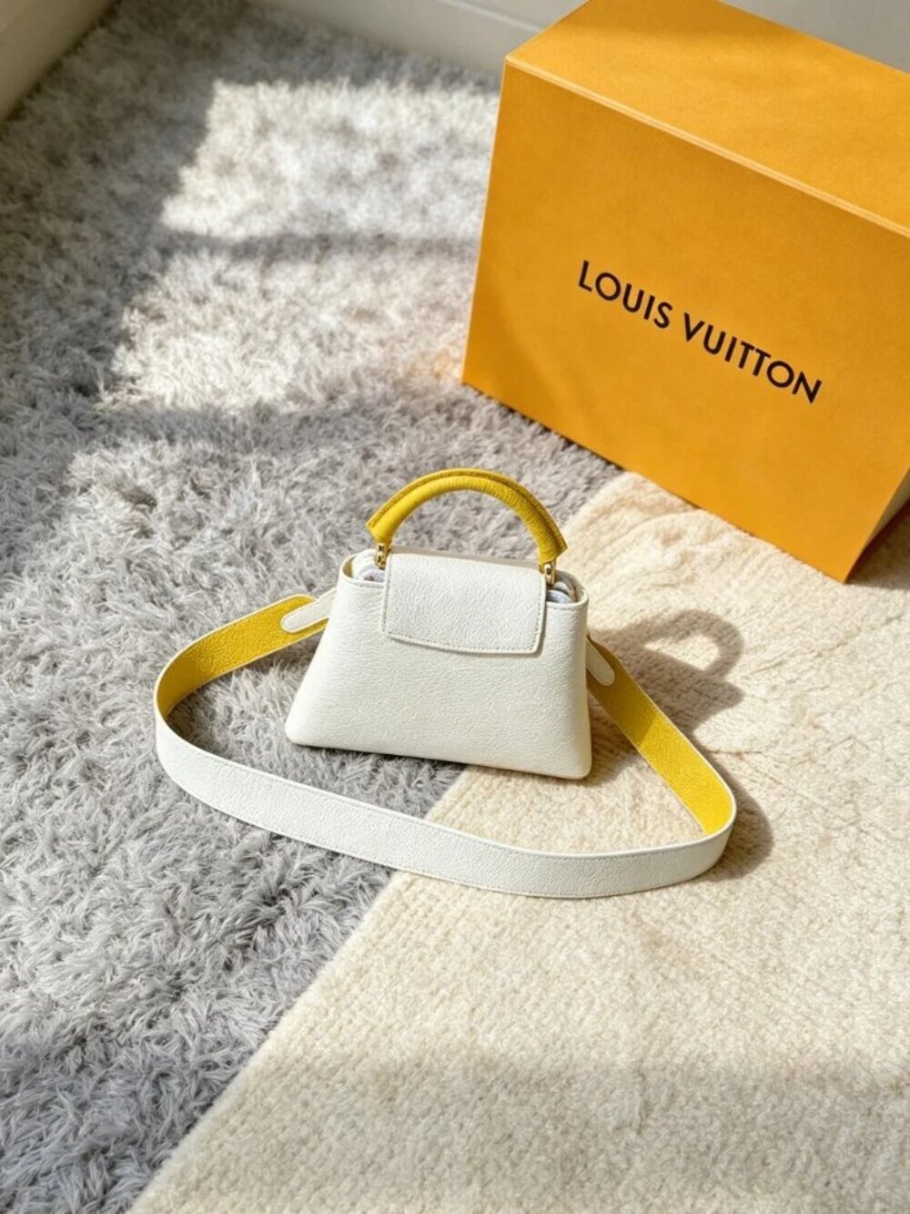 Louis Vuitton Capucines BB White - Picture 4 of 7